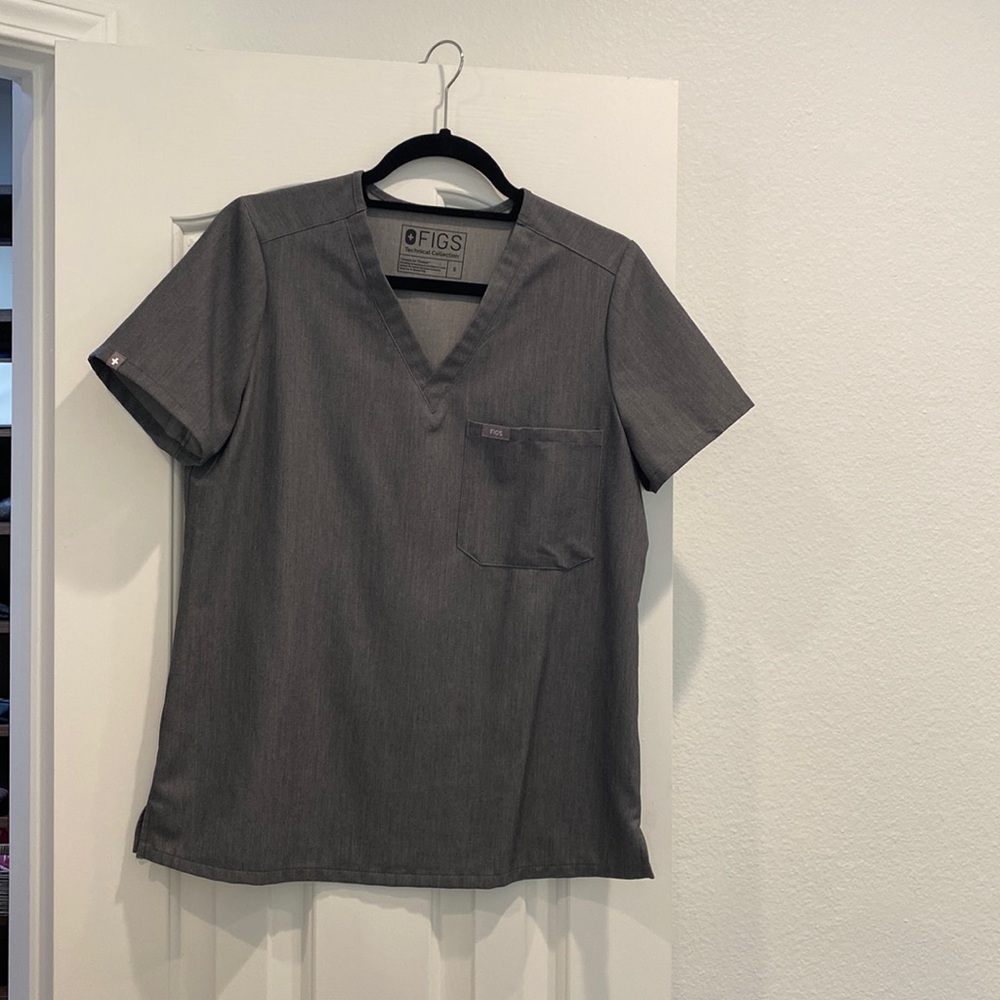 Figs scrub top. Size small. Gray